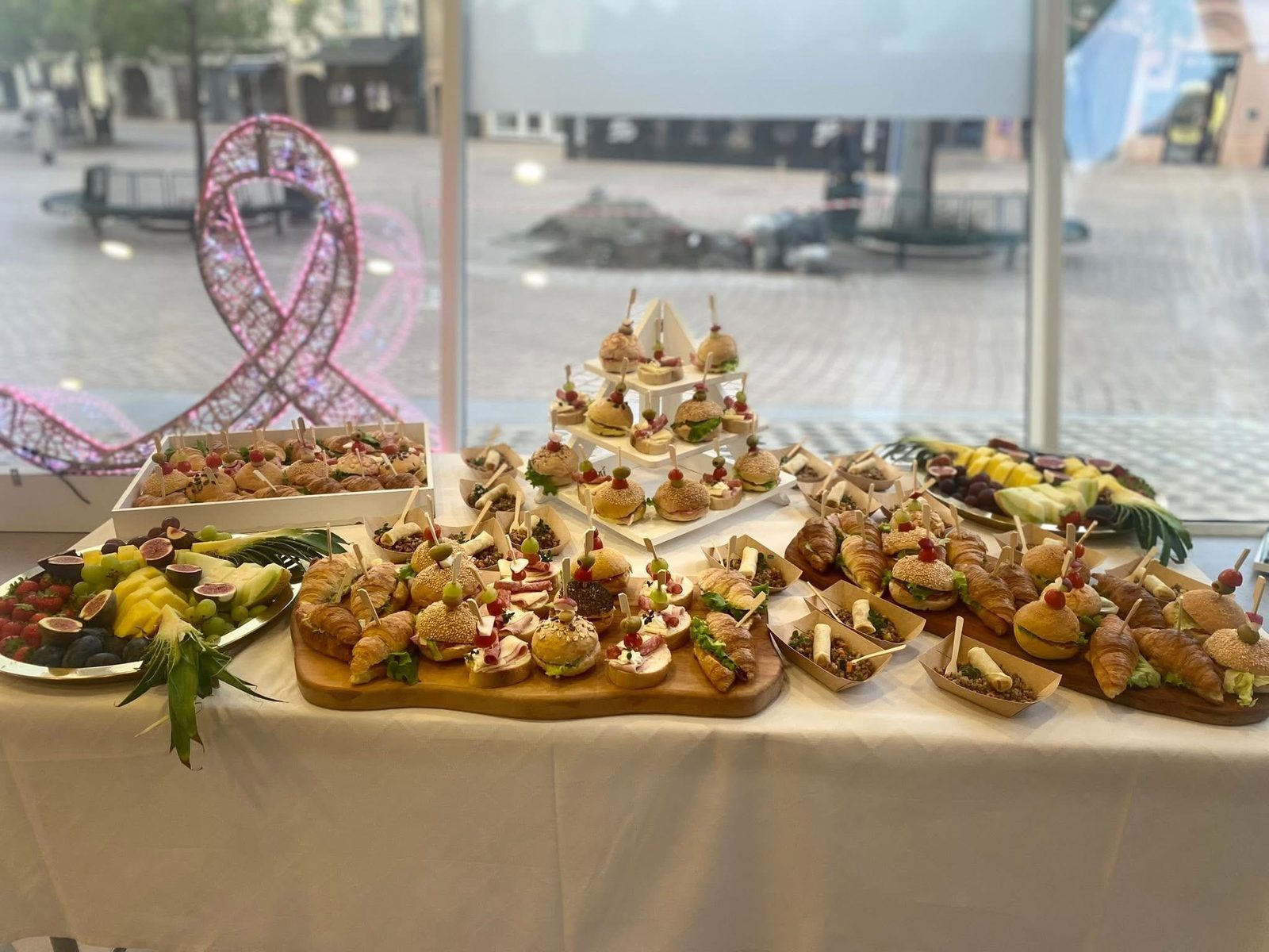 Catering miza